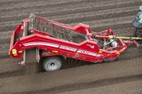 Jak skutecznie usunąć kamienie z pola?