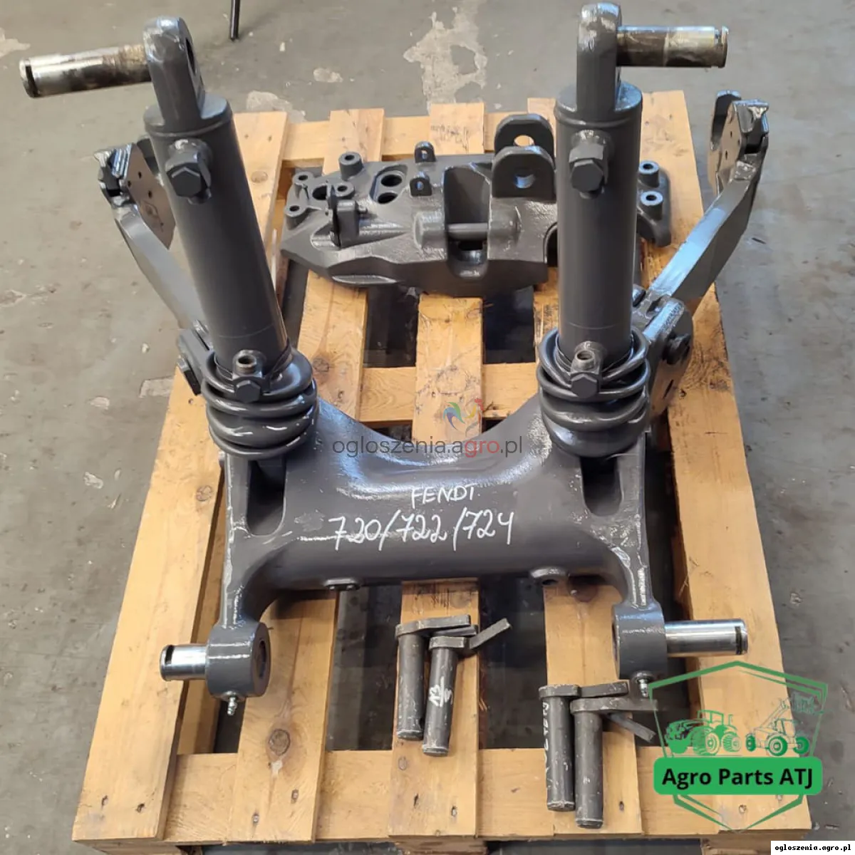 Przedni podnośnik TUZ M716.300.170.041 Fendt 720 Vario