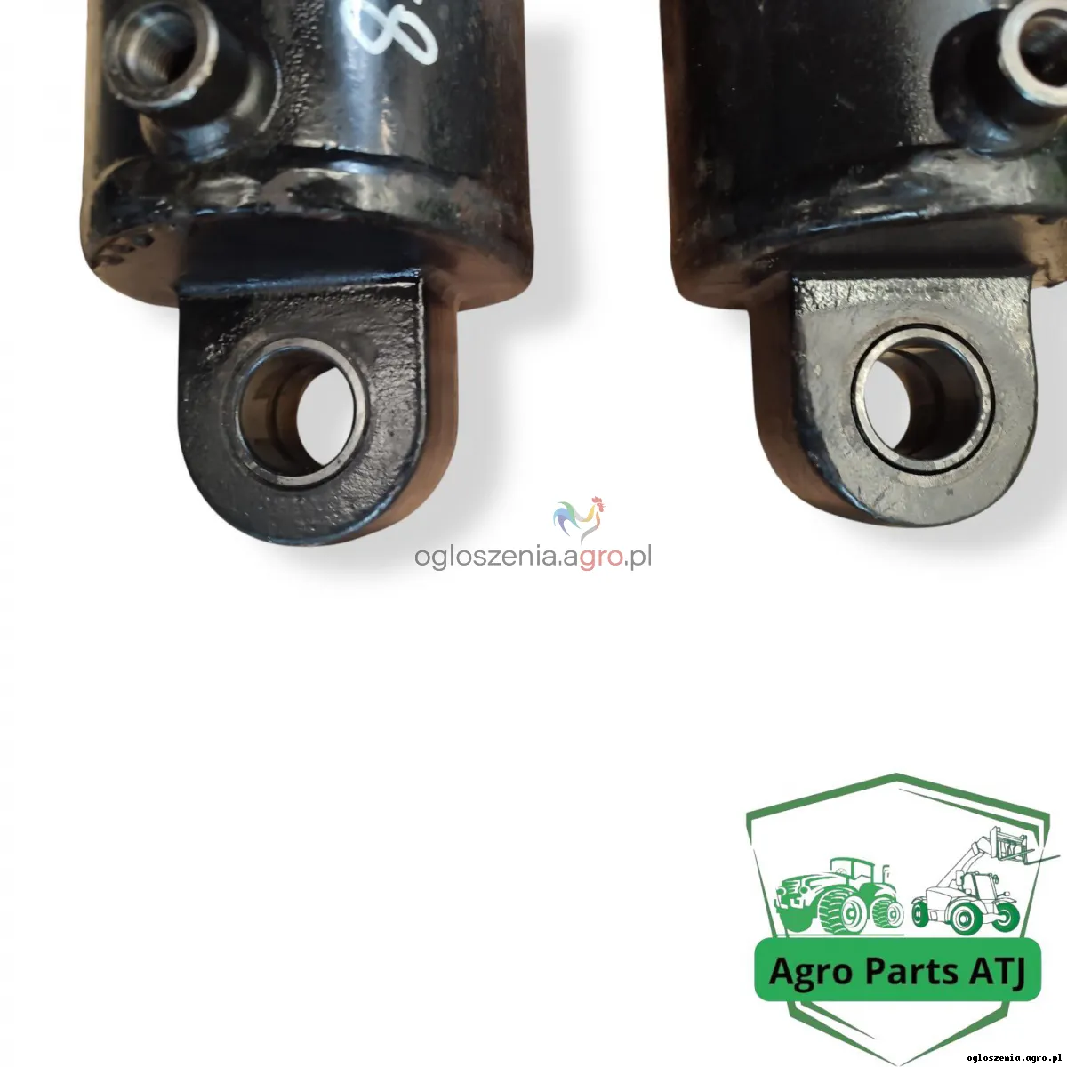 Siłownik hydrauliczny podnośnika New Holland T8.360