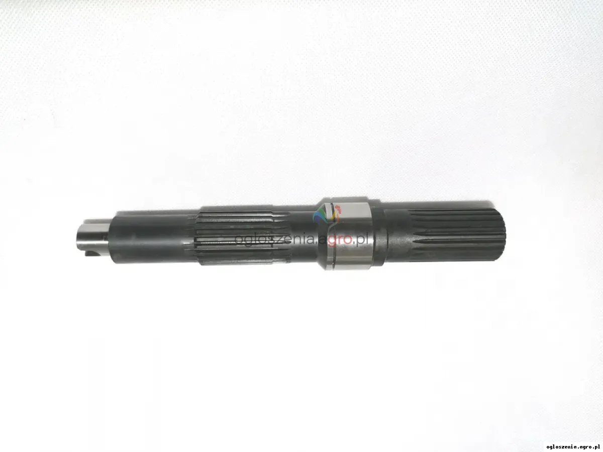 Wałek napędu pompy jazdy John Deere 2064,2066,2264,2266