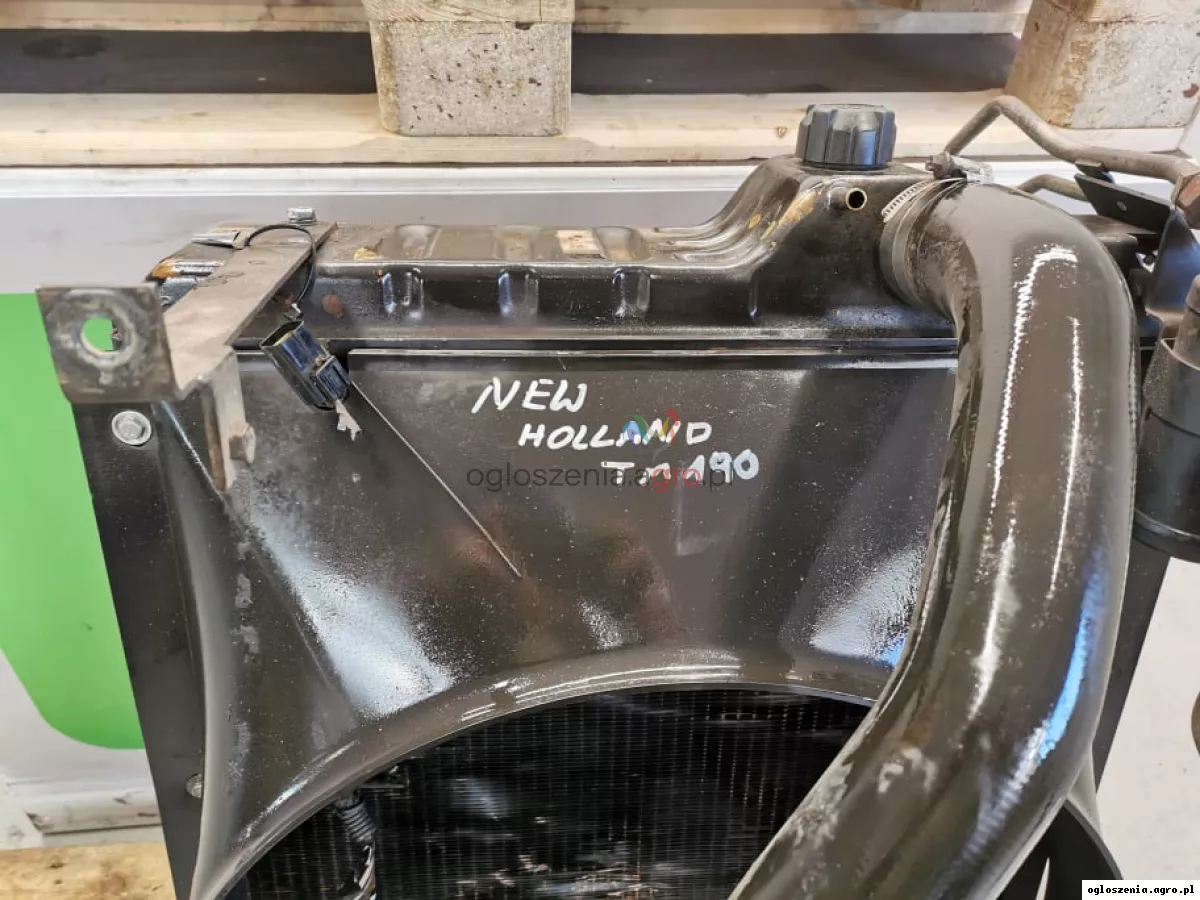 New Holland TM 190 {Radiator} 