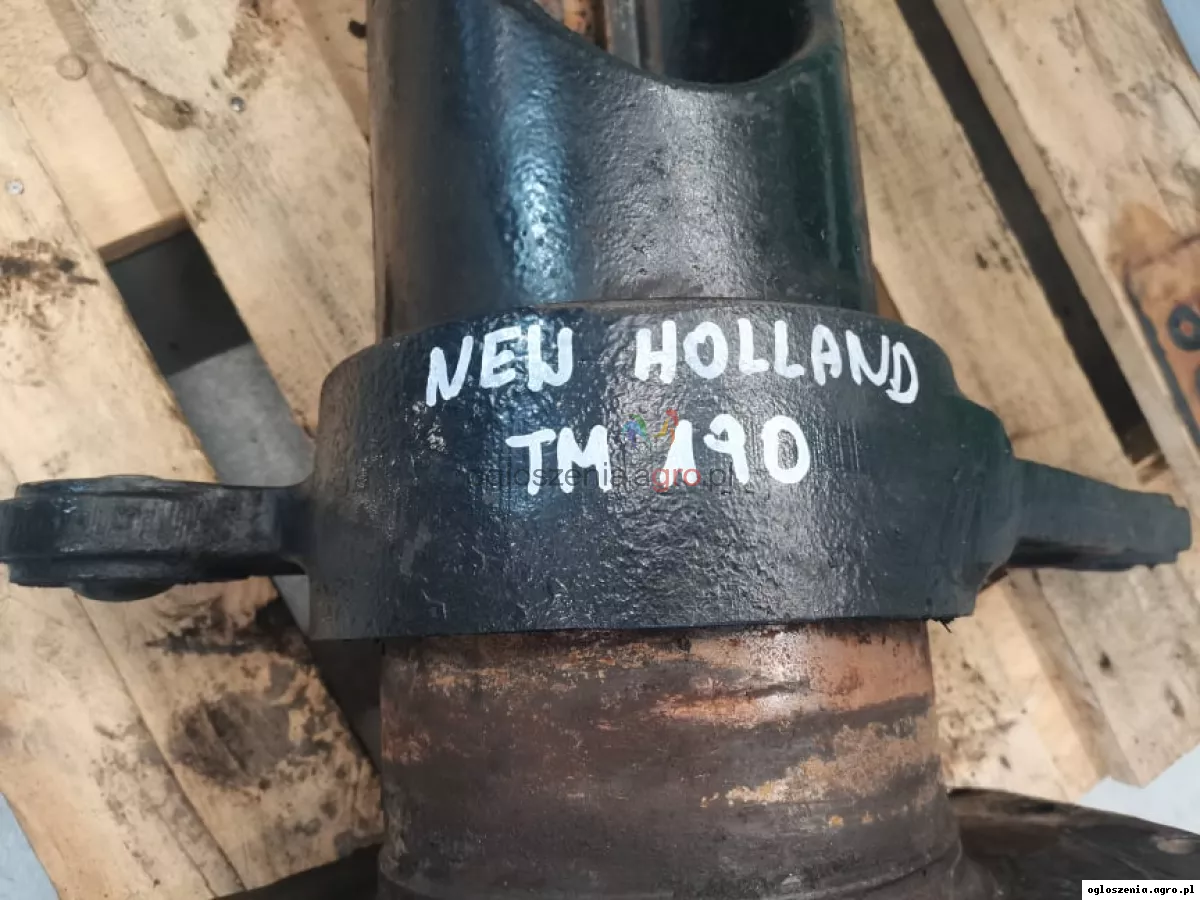New Holland TM.... {Pochwa wału kardana 82029905} 