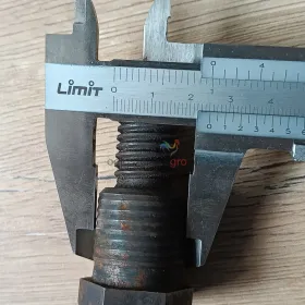 Sworzeń gwintowany wahacza górnego (1 bez gwintu) Żuk, Nysa 27zł za 2 szt