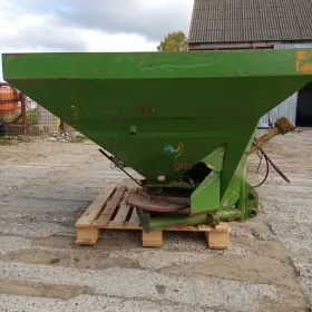 Sprzedam rozsiewacz nawozów Amazone 