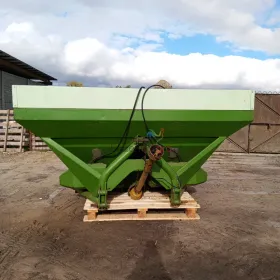 Sprzedam rozsiewacz nawozów Amazone z nadstawką 