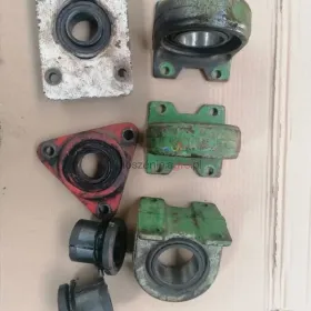 Oprawy łożysk do wytrzasaczy DEUTZ-FAHR 900,1000,1200,1300,1600,2680