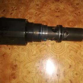 Zawór skrzyni Massey Ferguson 8210,8220,8240,8250,8260,8270,8280