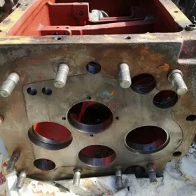 Obudowa skrzyni biegów Renault 110,54 110,14 120,54 133,54 155,54