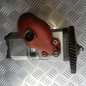 Pompa z kołem zebatym Massey Ferguson 3050,3060,3070,3080,3090,3125