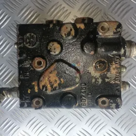 Zawór LSU Massey Ferguson 8110,8120,8130,8140,8150,8160,8170,8180