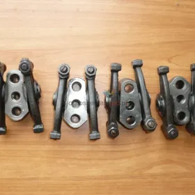 Dźwigienki zaworowe,klawiatura,wspornik MWM 226 227 Fendt Renault