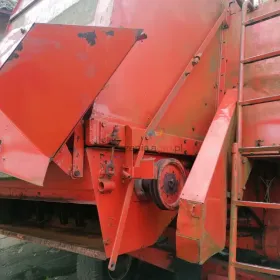 Szarpacz, sieczkarnia słomy Bizon BS-5110, Z-110