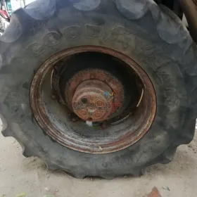 Koła kompletne 480/70R30 Case 7110,7120,7130,7140,7150,7210,7220,7240.