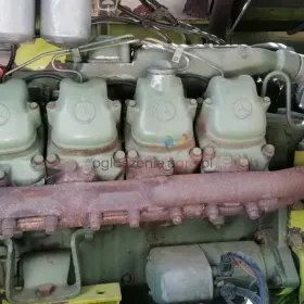 Silnik Mercedes V 8 OM 422 A Claas Jaguar 675,680,682,685,690,695